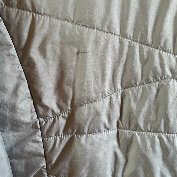 Woman’s north face down jacket medium - Picture 2 of 3